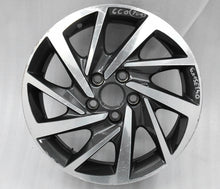 Laden Sie das Bild in den Galerie-Viewer, 2x Alufelge 15 Zoll 6.0&quot; 5x100 40ET Glanz Grau 6C0601025N Mg Polo Rim Wheel