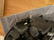 Load image into Gallery viewer, Frontscheinwerfer Peugeot 2008 208 II 9833036180 90200108 Rechts Headlight