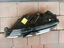 Laden Sie das Bild in den Galerie-Viewer, Frontscheinwerfer Skoda Octavia III 5E1941015E LED Ein Stück (Rechts oder Links) SCH8334884261lq