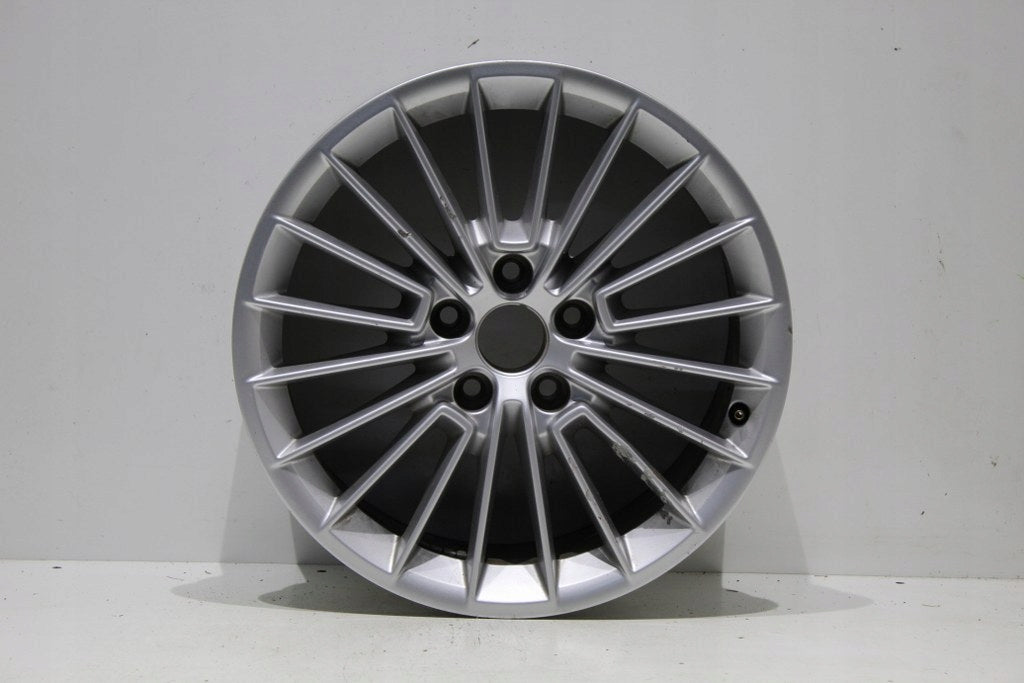 1x Alufelge 17 Zoll 8.0" 5x112 46ET Glanz Silber 8Y0601025 Audi A3 Rim Wheel