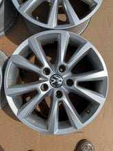 Laden Sie das Bild in den Galerie-Viewer, 4x Alufelge 18 Zoll 8.0" 5x112 53ET Silber 7P6601025C VW Touareg Rim Wheel FEL8436653355so