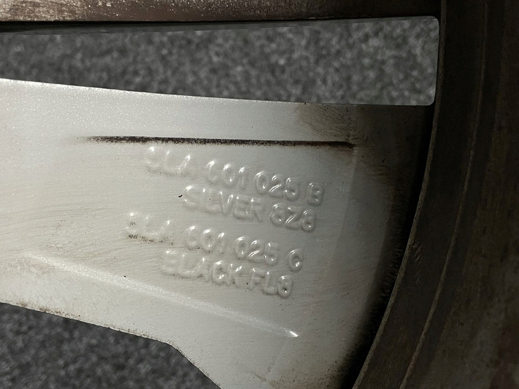 1x Alufelge 19 Zoll 8.0" 5x112 45ET Glanz Silber 5LA601025B Skoda Enyaq