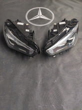 Laden Sie das Bild in den Galerie-Viewer, Frontscheinwerfer Mercedes-Benz Cla C118 A1189063900 LED Rechts oder Links SCH1307336168gd