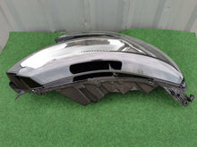 Laden Sie das Bild in den Galerie-Viewer, Frontscheinwerfer Renault Megane IV 260106126R Rechts Scheinwerfer Headlight SCH8024087068cs