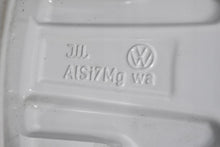 Laden Sie das Bild in den Galerie-Viewer, 1x Alufelge 17 Zoll 7.0" 5x112 43ET 5N0601025AC VW Tiguan Rim Wheel FEL6063293188te