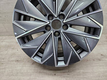Laden Sie das Bild in den Galerie-Viewer, 1x Alufelge 17 Zoll 6.5" 5x100 40ET Graphit 658601025 Skoda Scala Kamiq FEL5174250185dn