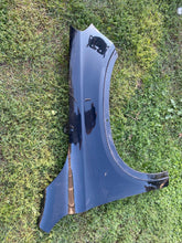 Laden Sie das Bild in den Galerie-Viewer, Kotflügel Mercedes-Benz Gla Amg A1568810214 Vorne Rechts Zum Streichen