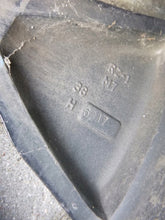 Laden Sie das Bild in den Galerie-Viewer, 1x Alufelge 18 Zoll 7.0" 5x114.3 38ET Mitsubishi Eclipse Cross I Rim Wheel FEL8487528104zk