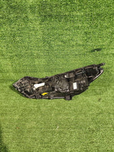 Laden Sie das Bild in den Galerie-Viewer, Frontscheinwerfer Hyundai Tucson 92102D7600 Rechts Scheinwerfer Headlight SCH8669922442kf