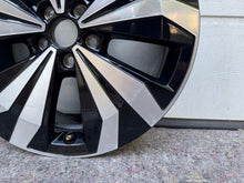 Load image into Gallery viewer, 1x Alufelge 17 Zoll 6.5" 5x100 39ET Glanz Schwarz 2GM601025E VW T-Cross FEL3995915972qc