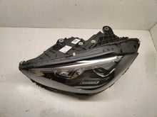 Laden Sie das Bild in den Galerie-Viewer, Frontscheinwerfer Mercedes-Benz A2069066104 LED Links Scheinwerfer Headlight