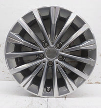 Laden Sie das Bild in den Galerie-Viewer, 1x Alufelge 17 Zoll 54ET 6856085 BMW F44 F45 1 F40 Rim Wheel FEL1787608047ni