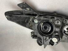 Laden Sie das Bild in den Galerie-Viewer, Frontscheinwerfer Mazda 3 BACS-51040 Links Scheinwerfer Headlight SCH5693730947re