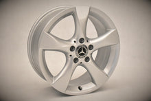 Load image into Gallery viewer, 4x Alufelge 17 Zoll 7.5" 5x112 52 5ET A2464010502 Mercedes-Benz Viano Rim Wheel FEL5850602450yx