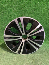 Laden Sie das Bild in den Galerie-Viewer, 1x Alufelge 17 Zoll 7.5&quot; 5x112 40ET A213405100 Mercedes-Benz W213 Rim Wheel