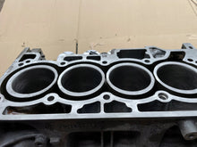 Laden Sie das Bild in den Galerie-Viewer, Motorblock Renault Megane III H5F408 1.2 TCE Benzin Unkomplett