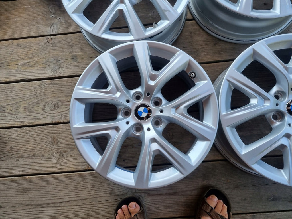 4x Alufelge 17 Zoll 6.5" 5x112 39ET 6856076 BMW X1 F48 Rim Wheel FEL8710904670uq