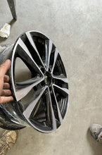 Laden Sie das Bild in den Galerie-Viewer, 1x Alufelge 18 Zoll 7.5" 5x112 49ET Glanz Schwarz A1774012700 Mercedes-Benz Cla FEL5754202978zf