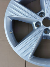Laden Sie das Bild in den Galerie-Viewer, 1x Alufelge 19 Zoll 8.0&quot; 5x112 45ET 89A601025B Audi E-Tron Rim Wheel