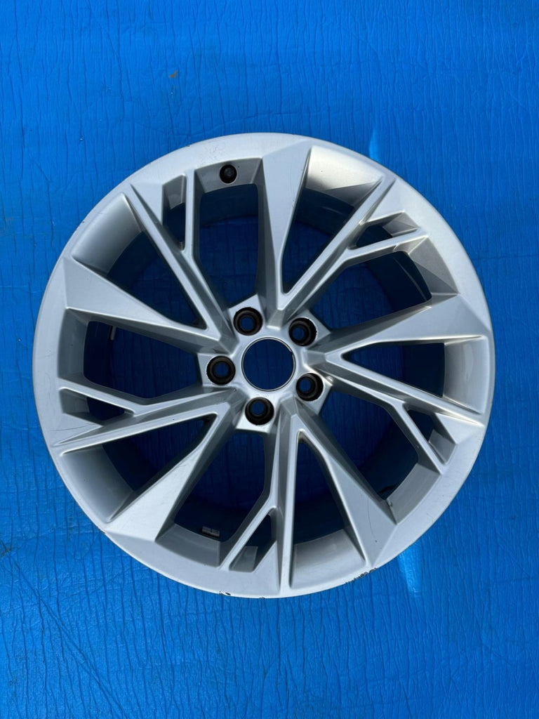 1x Alufelge 18 Zoll 8.5" 5x112 29ET Glanz Silber 8W0601025FM Audi Rim Wheel FEL9943310307gk