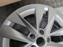 Load image into Gallery viewer, 1x Alufelge 17 Zoll 7.0" 5x112 46ET 5E3601025E Skoda Octavia Iv Rim Wheel FEL2315172641la