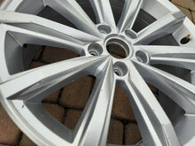 Laden Sie das Bild in den Galerie-Viewer, 1x Alufelge 17 Zoll 7.0" 5x112 45ET 3G0601025BP VW Passat B8 Rim Wheel FEL2425347068ab