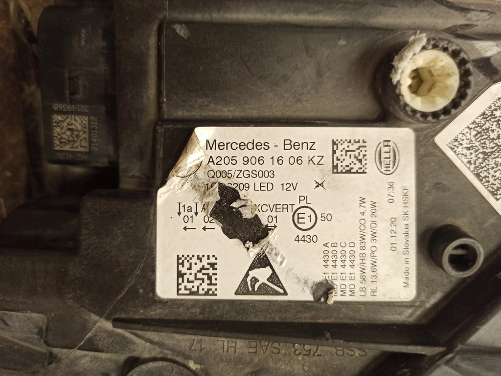 Frontscheinwerfer Mercedes-Benz W205 A2059061606KZ 85122000 Full LED Rechts SCH9028674720gd