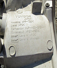 Laden Sie das Bild in den Galerie-Viewer, Frontscheinwerfer Toyota Land Cruiser SSA12832 Rechts Scheinwerfer Headlight