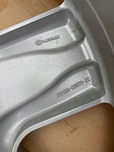 Load image into Gallery viewer, 1x Alufelge 18 Zoll 7.0" 5x114.3 PZ406K0671ZC Lexus Corolla Rim Wheel FEL6238904391zx