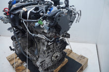Load image into Gallery viewer, Motor Volvo S40 II C70 D5244T8 2.4 132kW Diesel Engine Unkomplett MOT7005584649eb