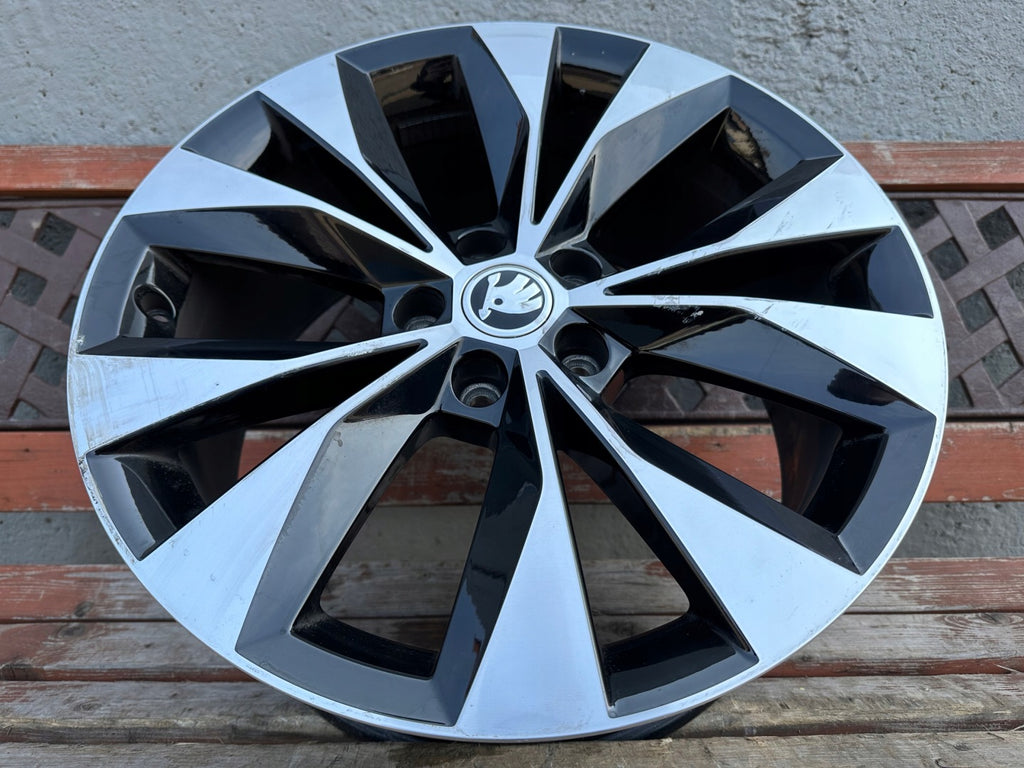 1x Alufelge 18 Zoll 8.0" 5x112 44ET Glanz Schwarz 3V0601025Q Skoda Superb Iii FEL2611444892je