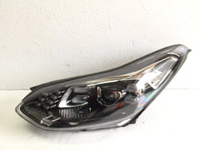 Laden Sie das Bild in den Galerie-Viewer, Frontscheinwerfer Kia Sportage IV 92101F1500LP LED Ein Stück (Rechts oder Links) SCH5348259106fk