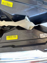 Laden Sie das Bild in den Galerie-Viewer, Frontscheinwerfer Ford Fiesta C1BB-13W030-CE C1BB-13W029-CE LED Ein Satz SCH4398343286cx