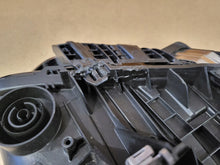 Laden Sie das Bild in den Galerie-Viewer, Frontscheinwerfer BMW 1 F40 7214913-09 LED Links Scheinwerfer Headlight SCH6325730328za