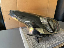 Load image into Gallery viewer, Frontscheinwerfer Opel Vivaro B 93867953PL LED Rechts Scheinwerfer Headlight