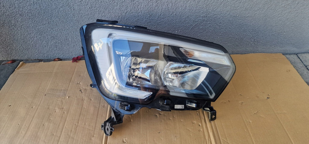 Frontscheinwerfer Renault Master III 260105567R LED Rechts Headlight