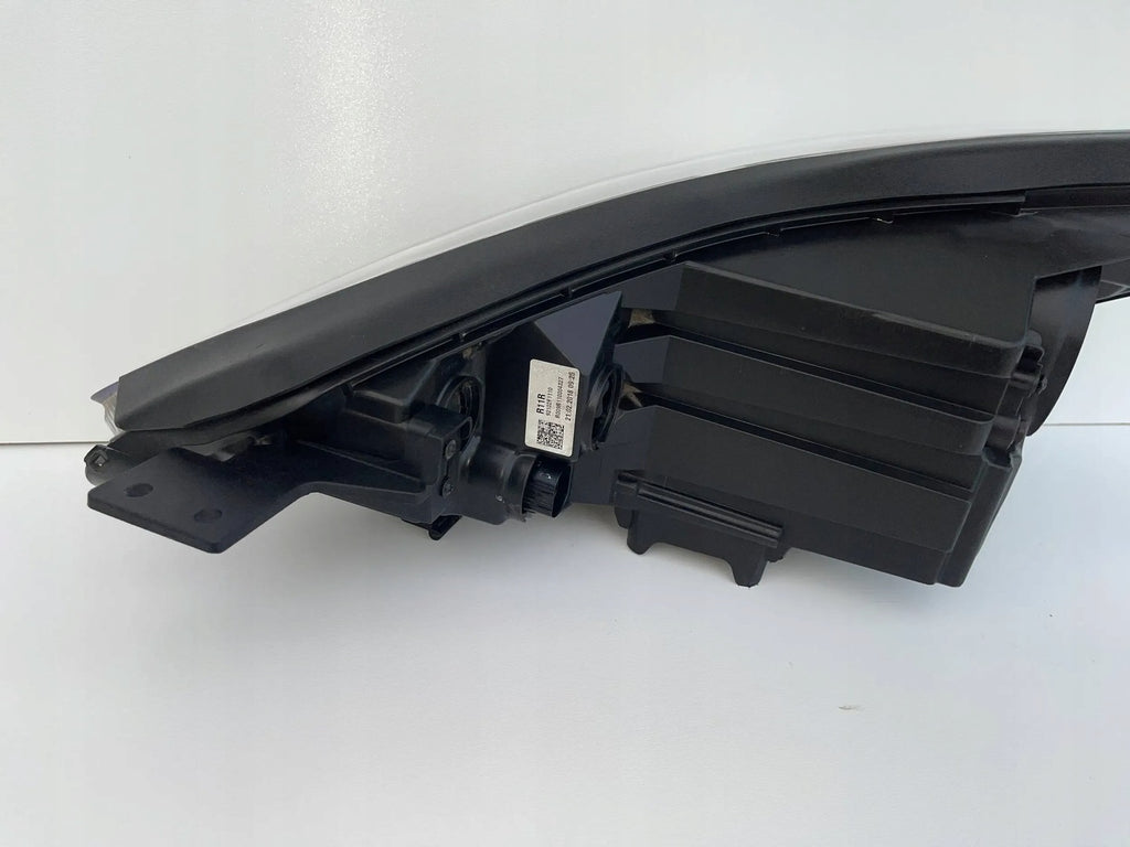 Frontscheinwerfer Kia Sportage Ql 21022018095 92102-F1110 Rechts Headlight
