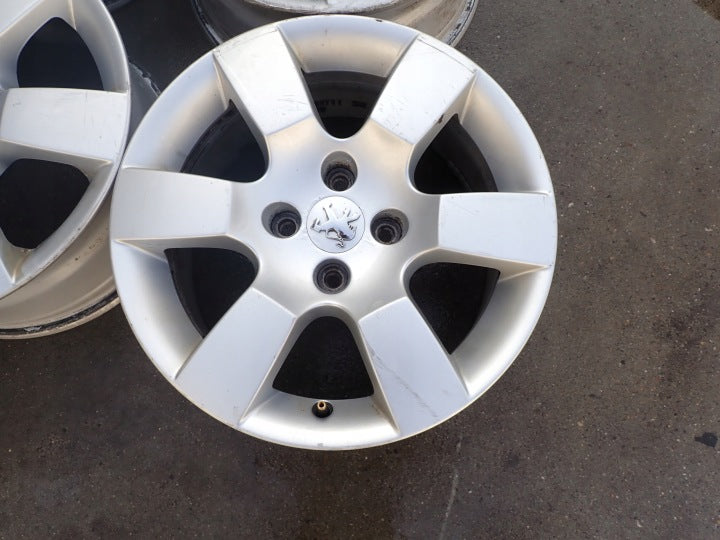 4x Alufelge 16 Zoll 7.0" 4x108 29ET Glanz Silber 9685783880 Peugeot 5008 I FEL2610946420wl