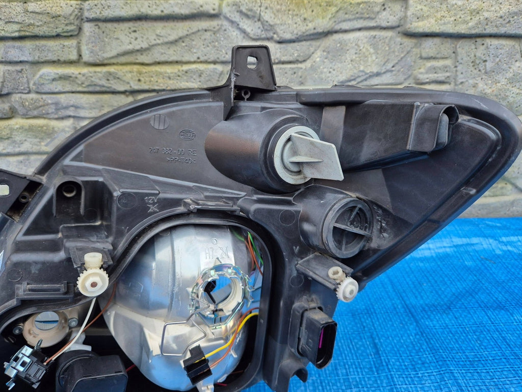 Frontscheinwerfer Mercedes-Benz Sprinter A9068200261 Rechts Headlight SCH1854984325uo
