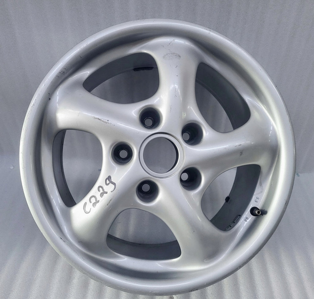 1x Alufelge 17 Zoll 8.5" 5x130 55ET Glanz Silber 99636212605 Porsche 996 Carrera FEL6462015555wo