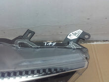 Laden Sie das Bild in den Galerie-Viewer, Frontscheinwerfer Toyota 4 Yaris 8115002K30 Full LED Rechts Headlight