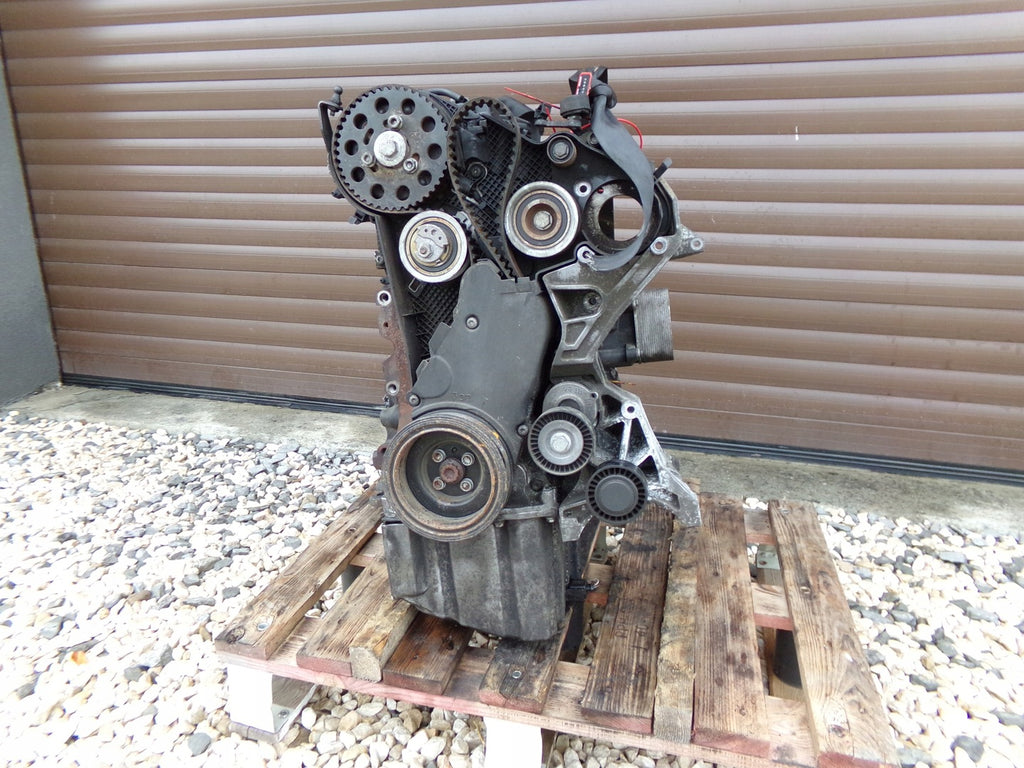 Motor Audi C7 A4 B8 CGLC 2.0 TDI 177PS 130kW 141TKm Diesel Engine Unkomplett