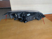 Laden Sie das Bild in den Galerie-Viewer, Frontscheinwerfer Ford Kuga LV4B-13W030-AK Links Scheinwerfer Headlight