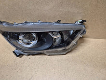 Laden Sie das Bild in den Galerie-Viewer, Frontscheinwerfer Toyota Yaris 0258478 Rechts Scheinwerfer Headlight SCH8980842160ba