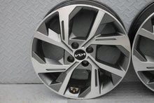 Load image into Gallery viewer, 1x Alufelge 17 Zoll 6.5" 4x100 49ET 52910-H8700 Kia Stonic Rim Wheel FEL2075962412bi