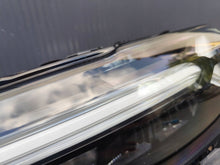 Laden Sie das Bild in den Galerie-Viewer, Frontscheinwerfer Dacia Duster 260603515R Full LED Links Scheinwerfer Headlight