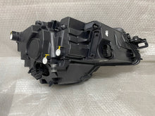 Laden Sie das Bild in den Galerie-Viewer, Frontscheinwerfer Skoda Karoq Kamiq 57B941015B LED Links Scheinwerfer Headlight SCH7360998321rb