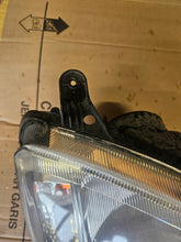 Load image into Gallery viewer, Frontscheinwerfer Opel Meriva A 933210 Xenon Rechts Scheinwerfer Headlight SCH9671104370xy
