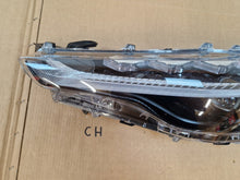 Laden Sie das Bild in den Galerie-Viewer, Frontscheinwerfer Toyota Corolla Links Scheinwerfer Headlight SCH1225887906te