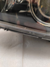 Laden Sie das Bild in den Galerie-Viewer, Frontscheinwerfer BMW 3 E90 69427379-09 Xenon Links Scheinwerfer Headlight